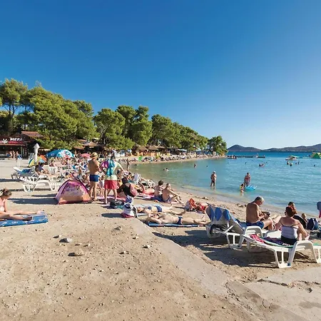 Cozy In With Kitchen Lägenhet Biograd Na Moru